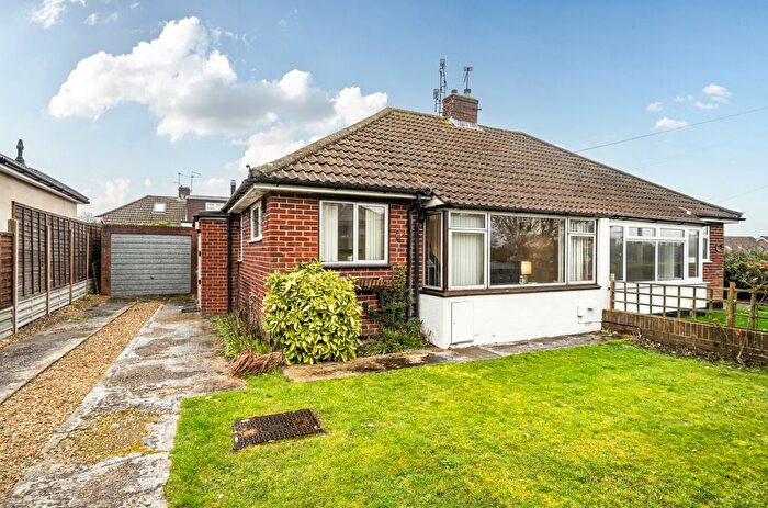 2 Bedroom Bungalow For Sale In Upper Weybourne Lane, Farnham, Surrey, GU9