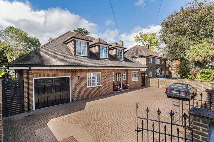 4 Bedroom Detached House For Sale In The Drive, Sidcup, DA14