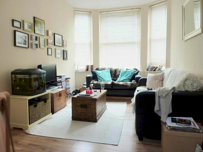 2 Bedroom Flat To Rent In Rushcroft Road, Brixton, London, SW2