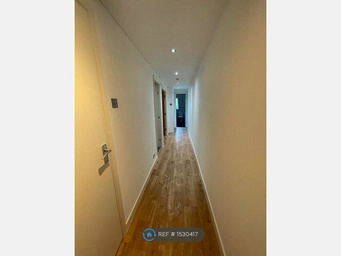 2 Bedroom Flat To Rent In Mitchell Road, Orpington, BR6