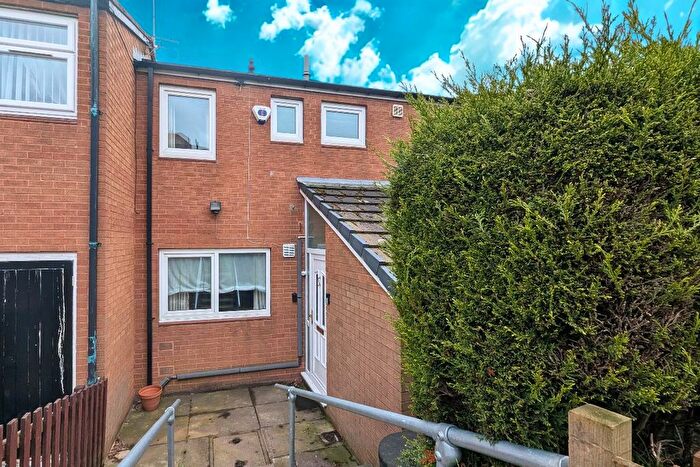 3 Bedroom Terraced House For Sale In Cottingley Green, Leeds, LS11