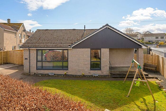 4 Bedroom Detached Bungalow For Sale In Loch Road, Saline, KY12