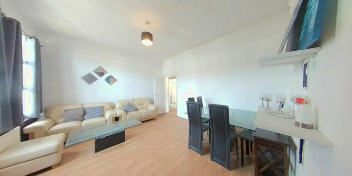 3 Bedroom Maisonette To Rent In Earlsfield Road, Earlsfield SW18