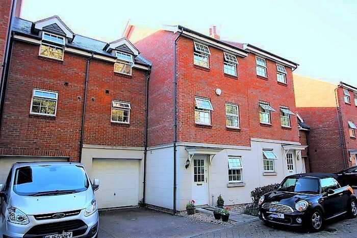 4 Bedroom Semi-Detached House To Rent In Copenhagen Way, Norwich, NR3