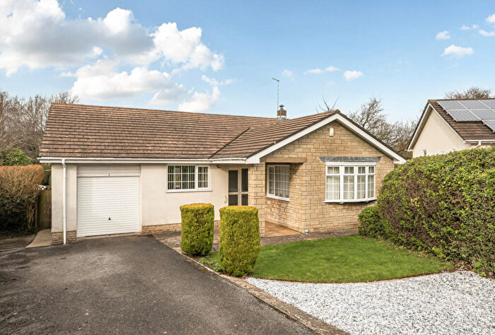3 Bedroom Bungalow For Sale In Church Close, Frampton Cotterell, Bristol, Gloucestershire, BS36