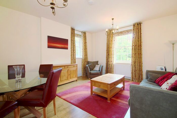 2 Bedroom Flat To Rent In Spring Hill Road, Begbroke, Kidlington, OX5