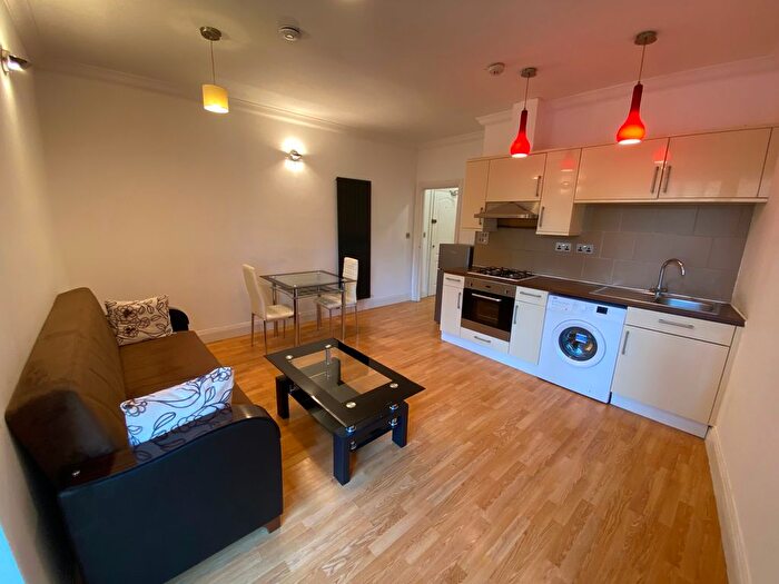 1 Bedroom Flat To Rent In Meyrick Road, London, SW11