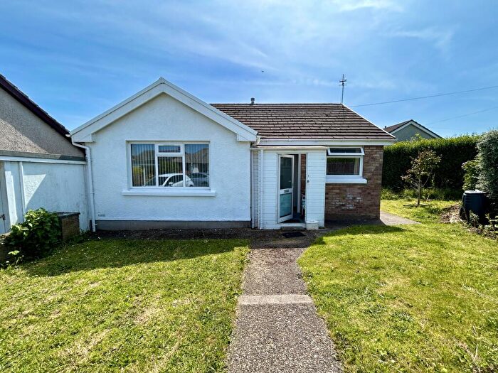 2 Bedroom Bungalow To Rent In Neyland, SA73