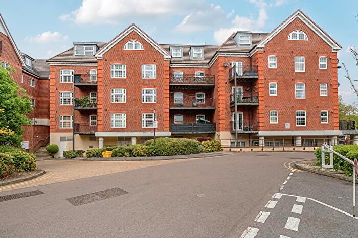 2 Bedroom Flat For Sale In Dorchester Court, Camberley, GU15