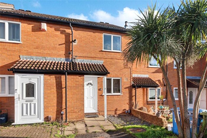 2 Bedroom Terraced House To Rent In Frensham, Bracknell, Berkshire, RG12