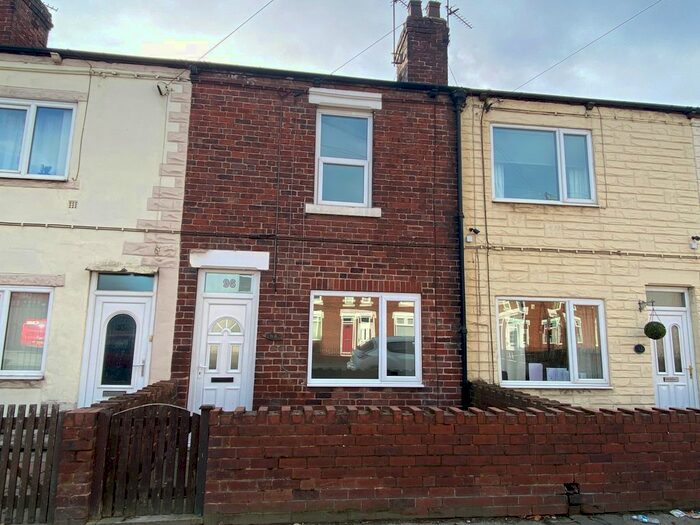 2 Bedroom Terraced House To Rent In Pontefract Road, Featherstone WF7