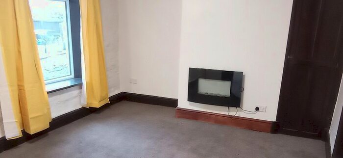 1 Bedroom Flat To Rent In Burnley Road, Padiham, Burnley BB12