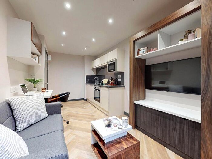 1 Bedroom Apartment To Rent In Apt, Live Oasis Belgrave Street #, LS2