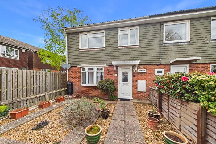 3 Bedroom Property For Sale In Grays Close, West Mersea, CO5