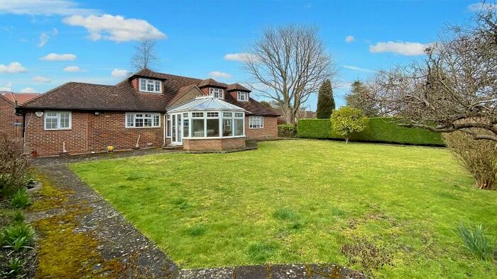 5 Bedroom Detached Bungalow To Rent In Sandy Lane, Sutton, Surrey, SM2