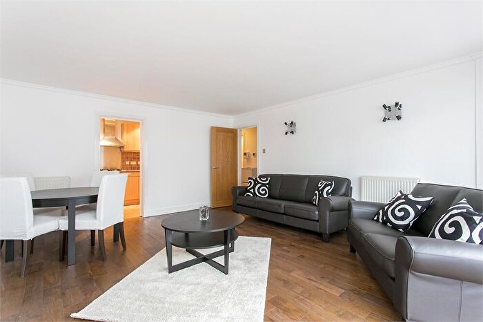2 Bedroom Flat To Rent In Harwood Point, Rotherhithe Street, Rotherhithe, SE16