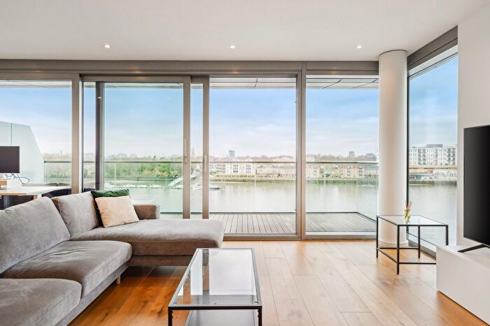 2 Bedroom Flat To Rent In Eastfields Avenue, London, SW18