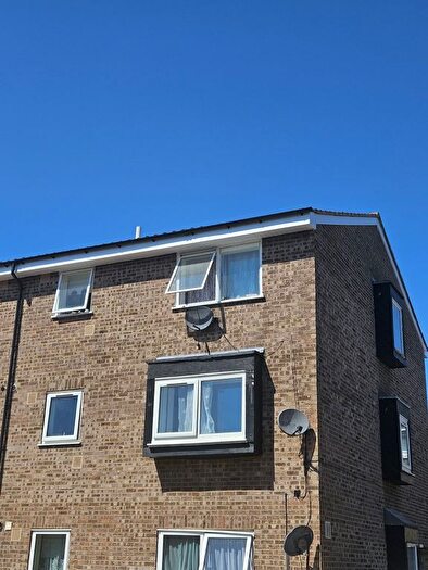 2 Bedroom Flat To Rent In Old Park Mews, Hounslow, TW5