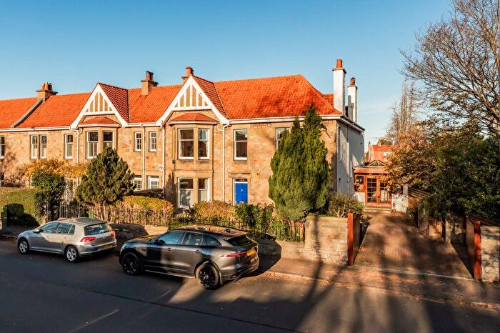 3 Bedroom Flat For Sale In East Trinity Road, Edinburgh, EH5