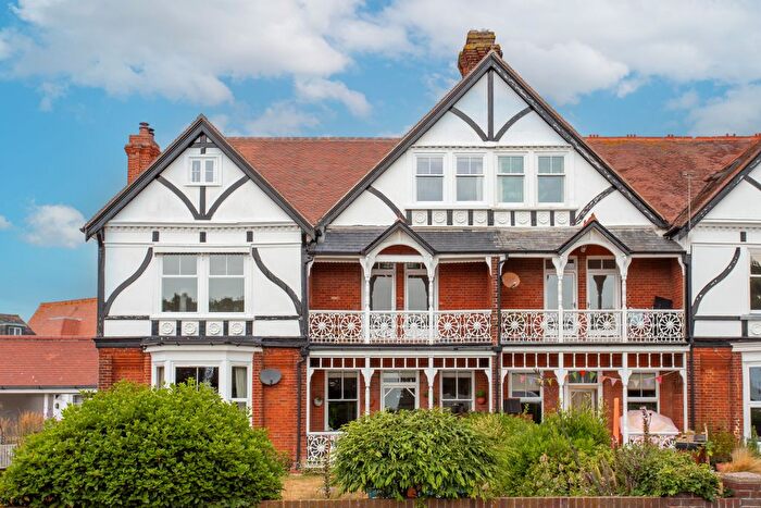2 Bedroom Penthouse To Rent In Hamilton Gardens, Felixstowe, IP11