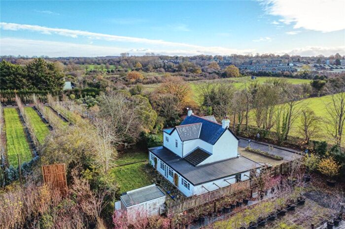 4 Bedroom Detached House For Sale In Brambleside, Leydenhatch Lane, Swanley, Kent, BR8