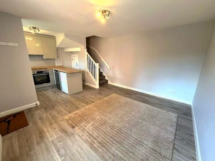 1 Bedroom Property To Rent In Dairymans Walk, Burpham, Guildford, GU4