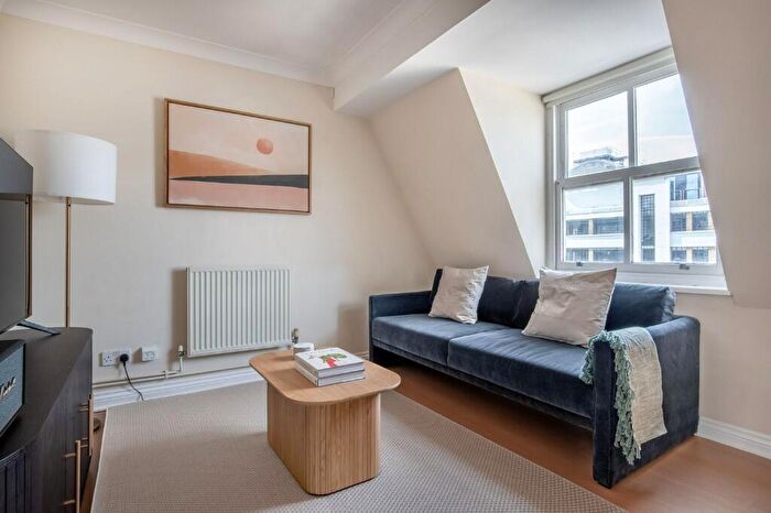 1 Bedroom Apartment To Rent In Hayward's Place, London, EC1R