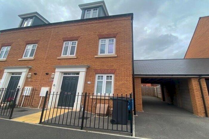 4 Bedroom Property To Rent In Batt Drive, Taunton, TA2