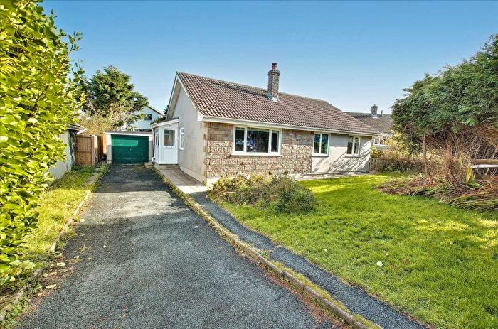 3 Bedroom Detached Bungalow For Sale In Cricket Grove, Hundleton, Pembroke, SA71