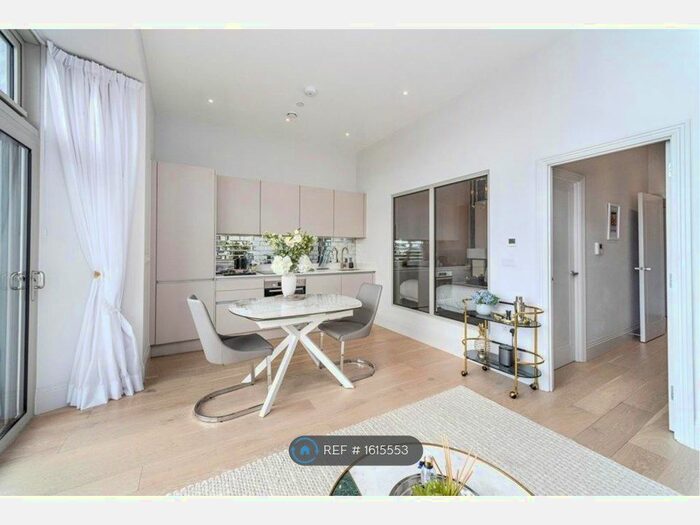 Studio To Rent In The Rest, Porthcawl, CF36