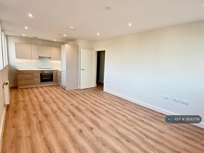 2 Bedroom Flat To Rent In Christchurch Road, Bournemouth, BH1