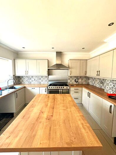 3 Bedroom Semi Detached House For Sale In Bartlow Gardens, RM5