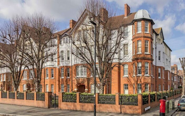 2 Bedroom Flat To Rent In Esmond Gardens, South Parade, London, W4