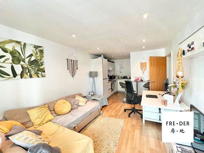 1 Bedroom Flat To Rent In Residence Tower, Manor House, N4