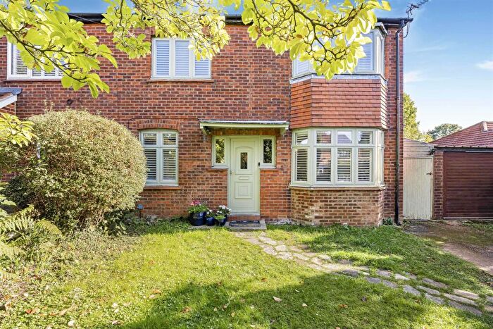 3 Bedroom Semi-Detached House For Sale In Kidmore Road, Caversham Heights, Reading, RG4