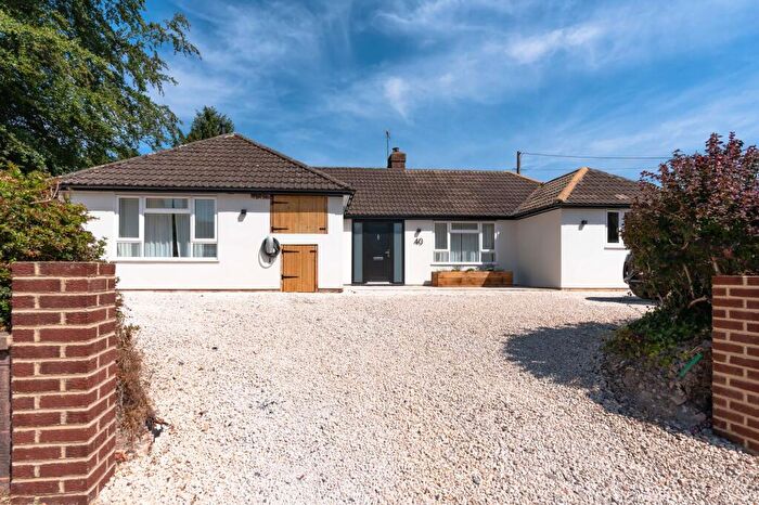 3 Bedroom Detached Bungalow For Sale In Manor Road, Didcot, OX11