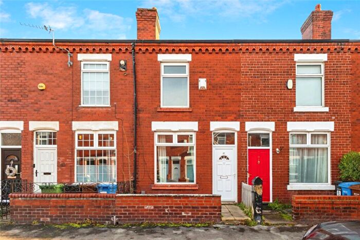 2 Bedroom Terraced House For Sale In Chelmsford Road, Stockport, Greater Manchester, SK3