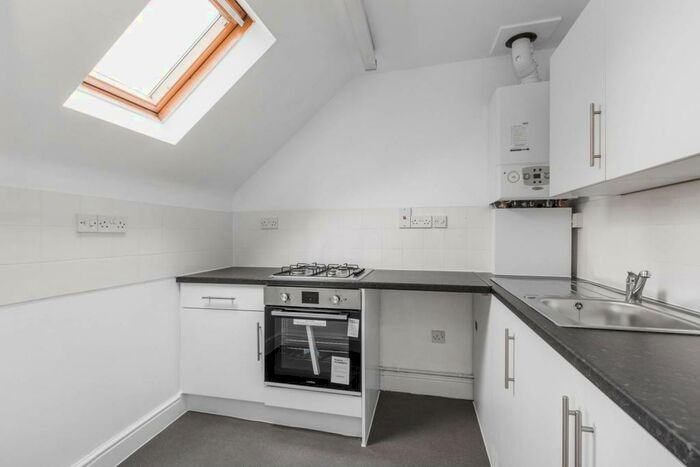 1 Bedroom Flat To Rent In High Road, Tottenham, London, N15