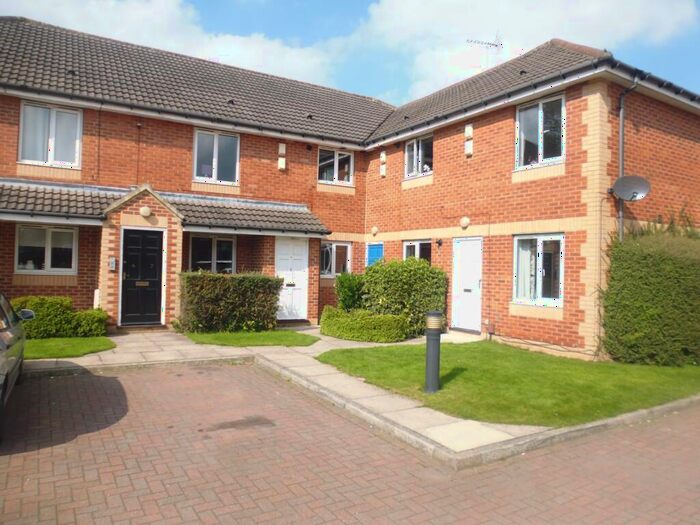 2 Bedroom Flat To Rent In Greenfield Court, Adel, Leeds, LS16