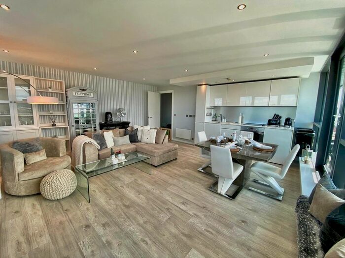 2 Bedroom Flat To Rent In Water Lane, Leeds, LS11