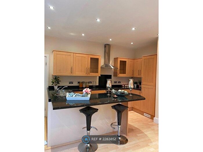 2 Bedroom Flat To Rent In Saville Street, North Shields, NE30