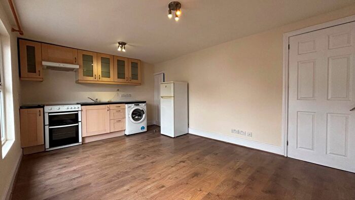 1 Bedroom Maisonette To Rent In Cowper Road, Hemel Hempstead, HP1