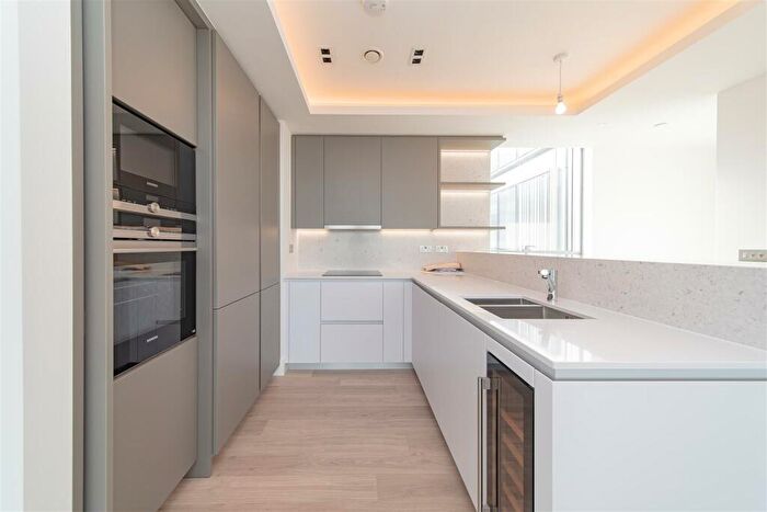2 Bedroom Apartment To Rent In Bollinder Place, London, EC1V