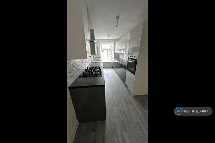 4 Bedroom Flat To Rent In Market Street, Whitworth, Rochdale, OL12
