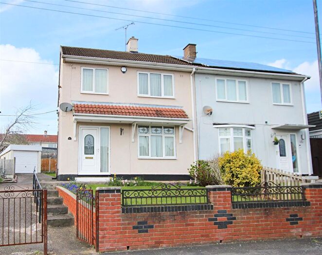 3 Bedroom Semi Detached House For Sale In Oak Grove, Conisbrough, Doncaster, DN12