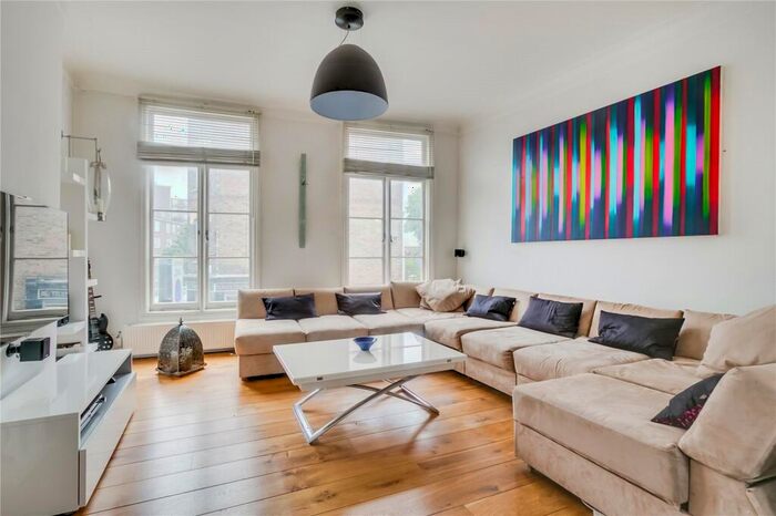 2 Bedroom Flat To Rent In Newington Green Road, De Beauvoir Town, N1