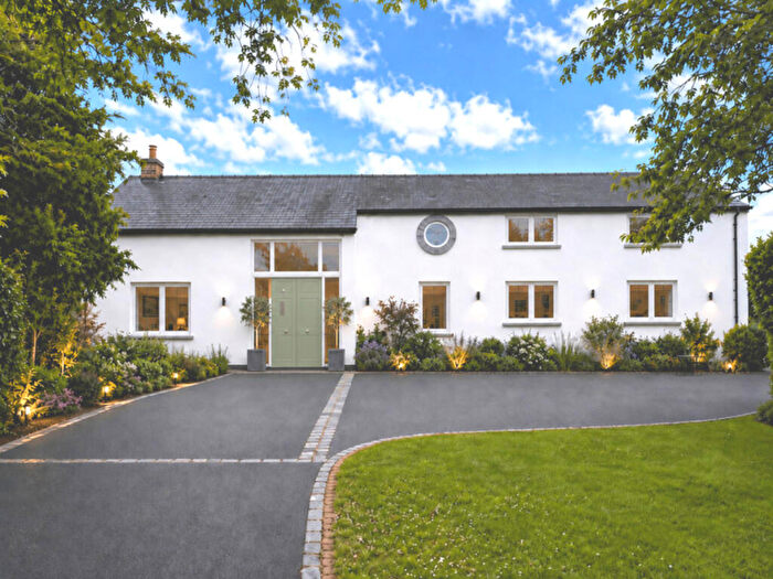 5 Bedroom Barn Conversion For Sale In Woodplumpton Road, Preston, PR4