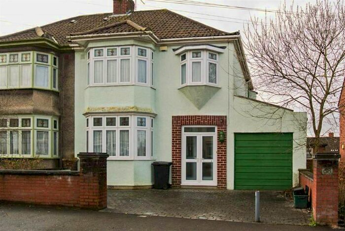 3 Bedroom Semi-Detached House To Rent In Beechwood Road, Fishponds, Bristol BS16