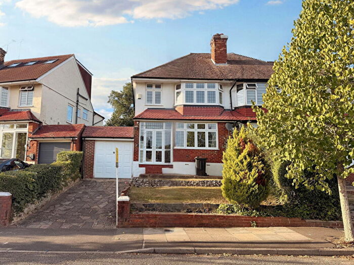 3 Bedroom Semi-Detached House For Sale In Cloonmore Avenue, Orpington, BR6