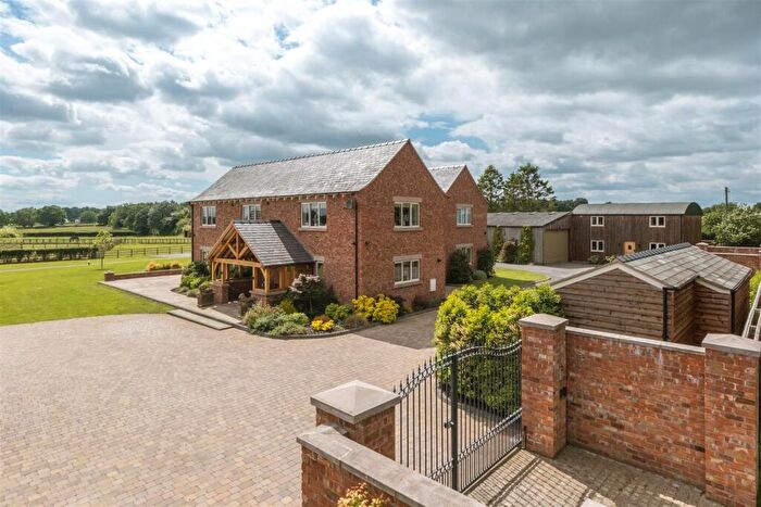5 Bedroom Detached House For Sale In An Outstanding Detached Family Residence In Little Budworth, CW6